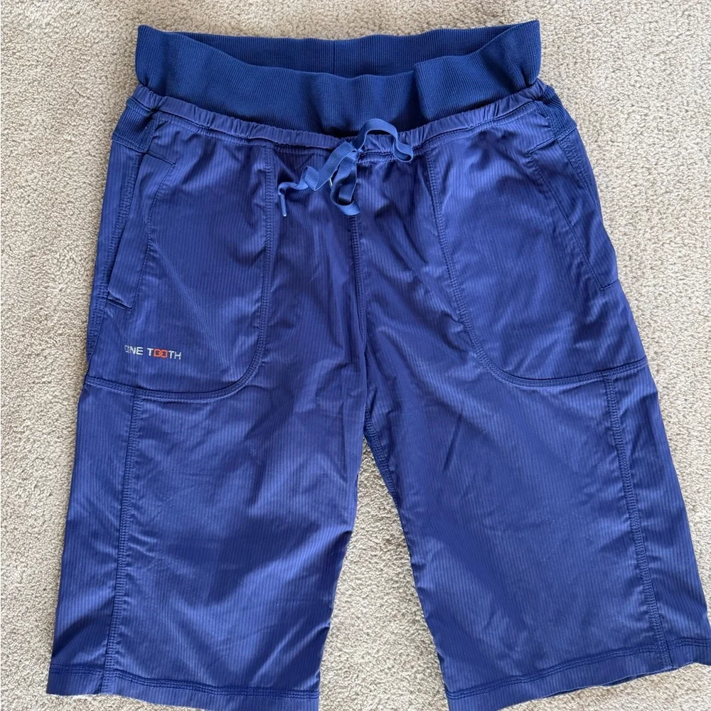 One Tooth Shorts - Picture 1 of 4